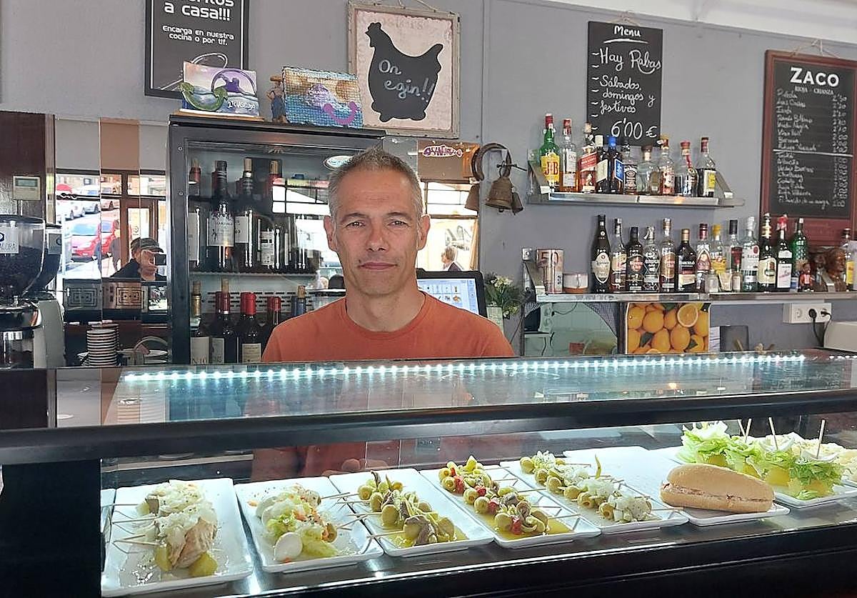 El rey de los huevos rellenos cumple 50 años El Correo